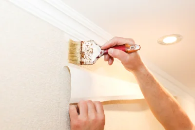 Pose de papier peint à Poggio-d'Oletta — revêtements muraux et toiles de verre